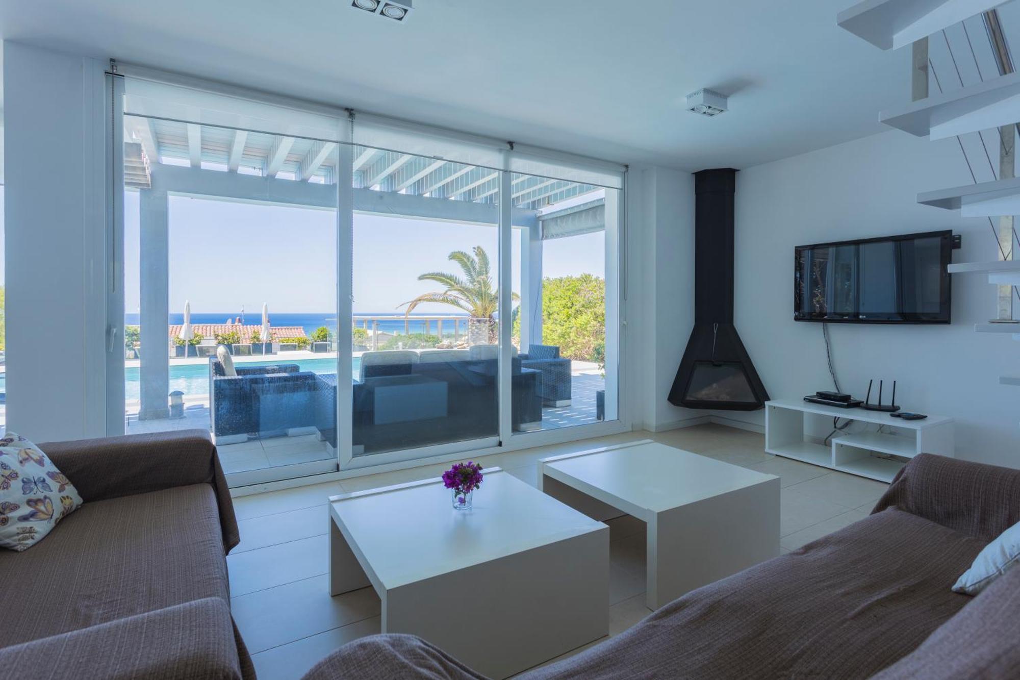 V196 Villa Brisa By Menorcarentals Villas Son Bou Luaran gambar
